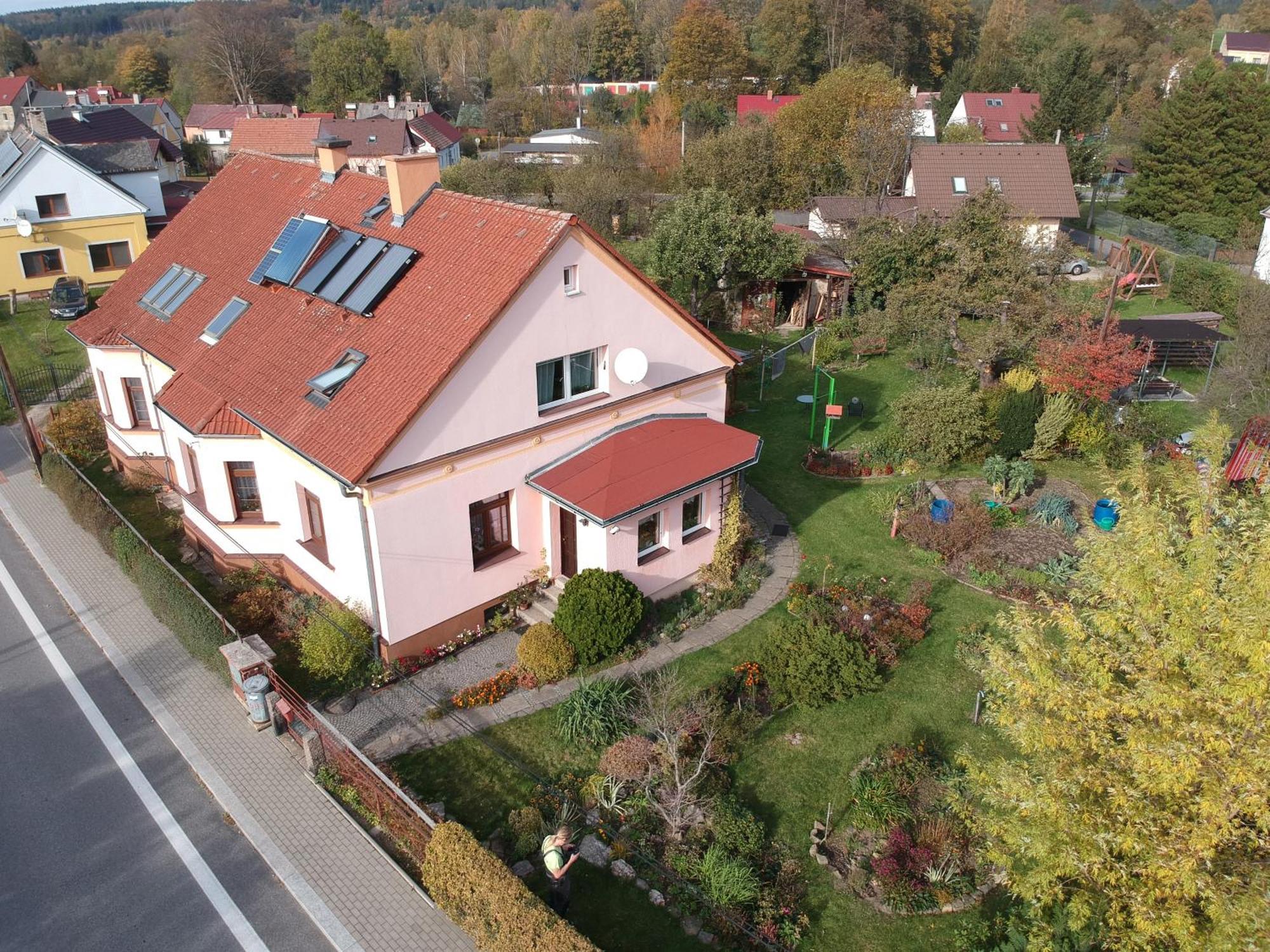 In Blossom Garden Apartment Nove Mesto pod Smrkem